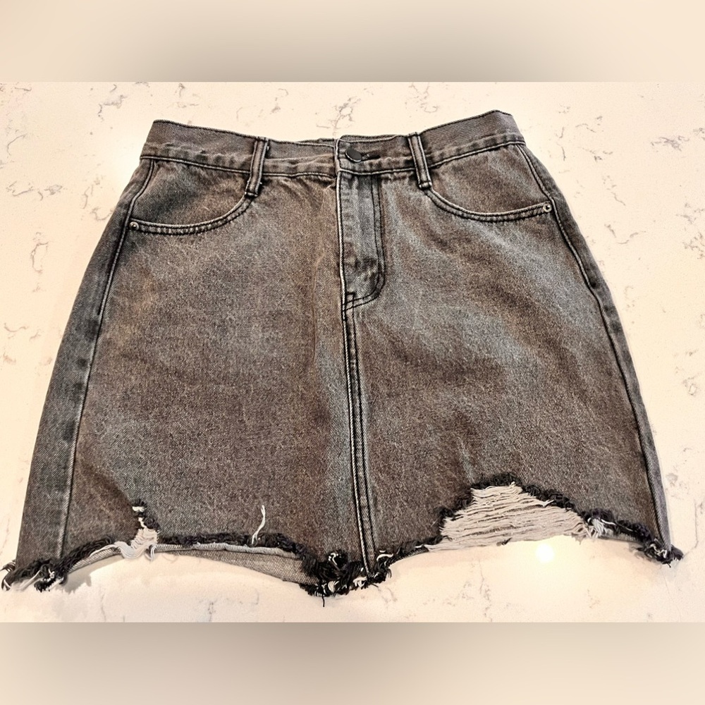 Chelsea & Violet‎ Denim Mini Skirt Charcoal Black Distressed Skirt Size Small